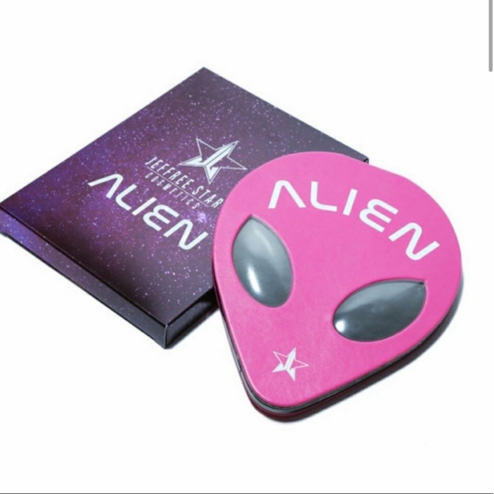 **SOLD** Jeffree Starr Alien Palette